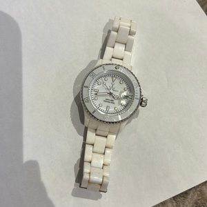 ToyWatch Small White Womens watch *rate watch*